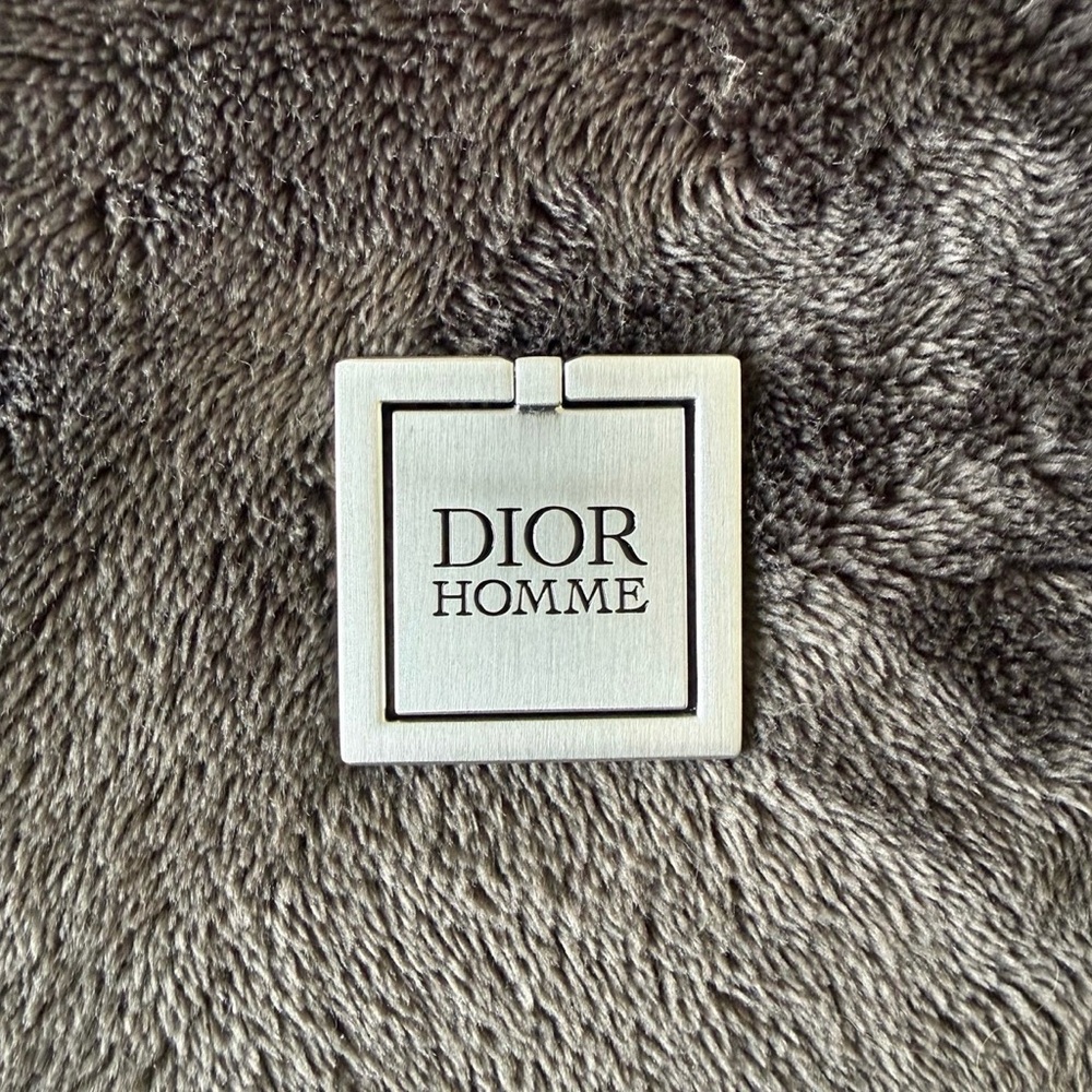 Dior Phone Ring
